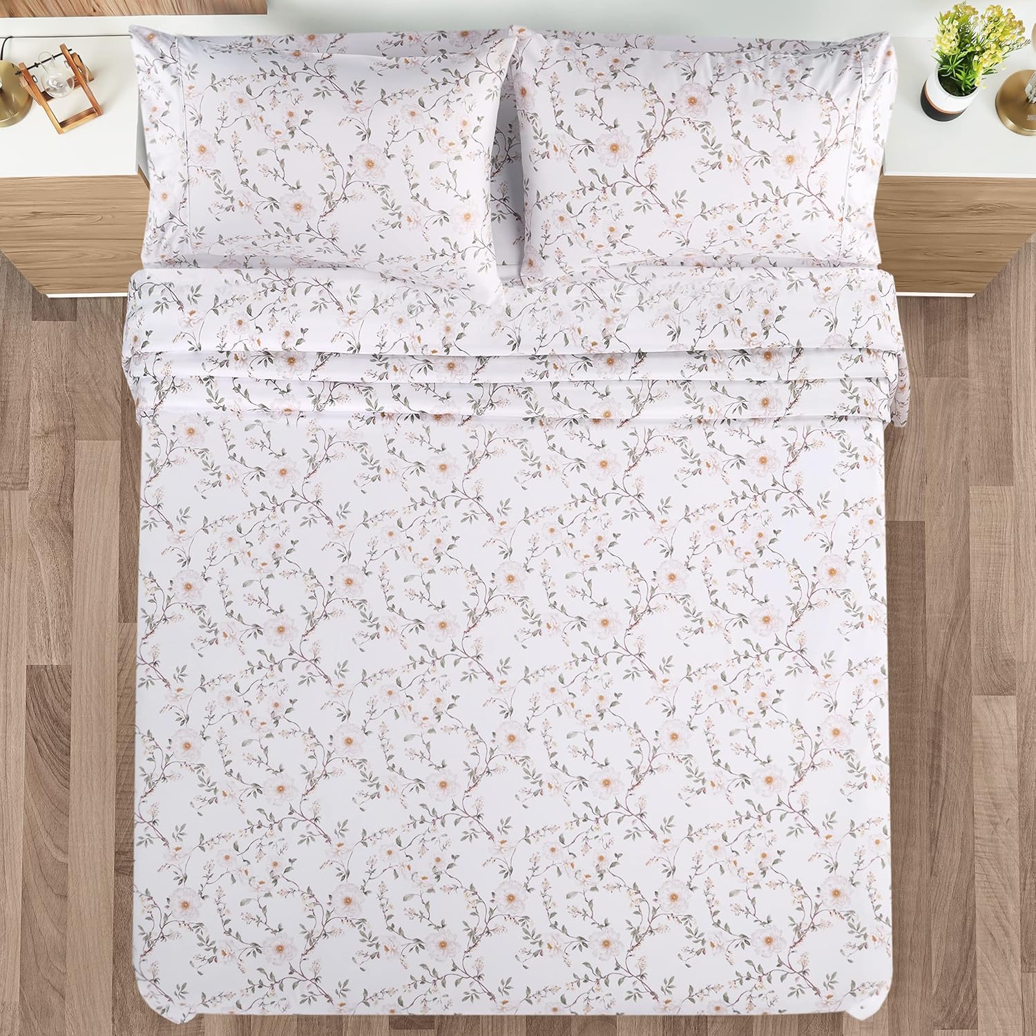 Full Sheet Set, Soft Microfiber 4 Piece Bed Sheets with 15" Deep Pocket - Easy Care Brushed Microfiber (Vintage - Floral)